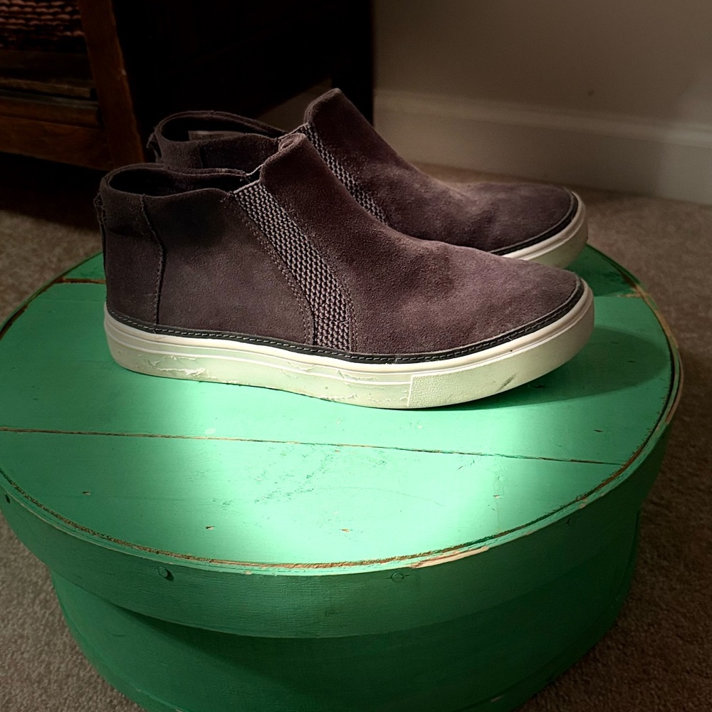 TOMS Charcoal Suede High-Top Sneakers Women 7.5